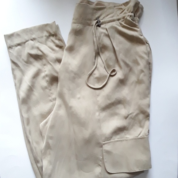 BCBG MAXAZRIA 《Khaki Cargo Pant》 - Picture 3 of 5